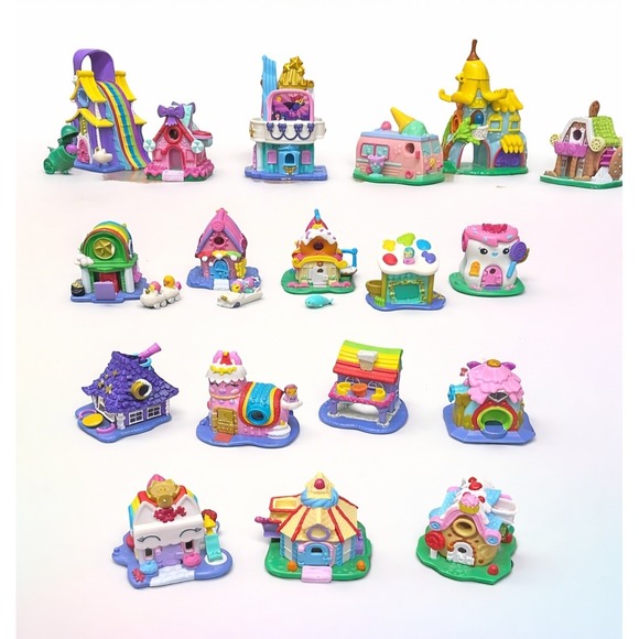 Nanables Your World Your Way 18 Mini Houses & 8 Nano Dolls Figurines + More